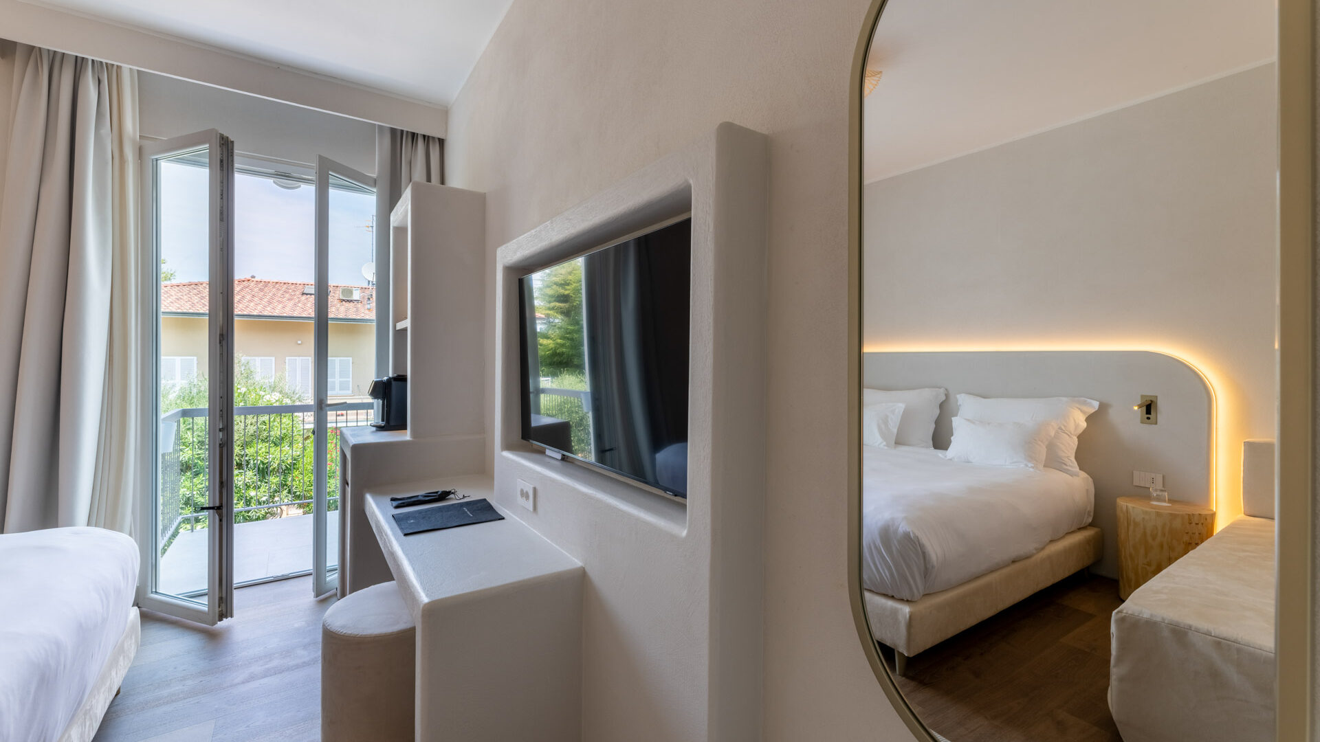 hihotels-sirmione-lago-di-garda-camera-deluxe-7