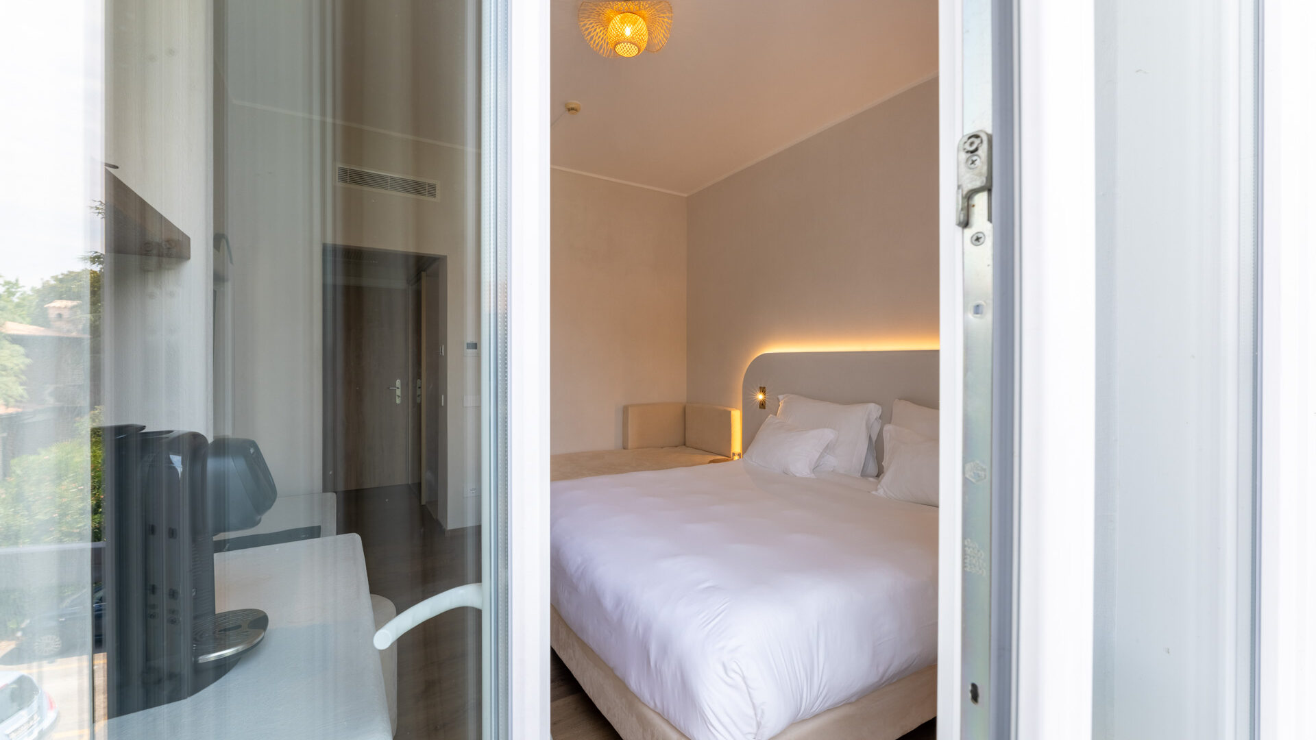hihotels-sirmione-lago-di-garda-camera-deluxe-8