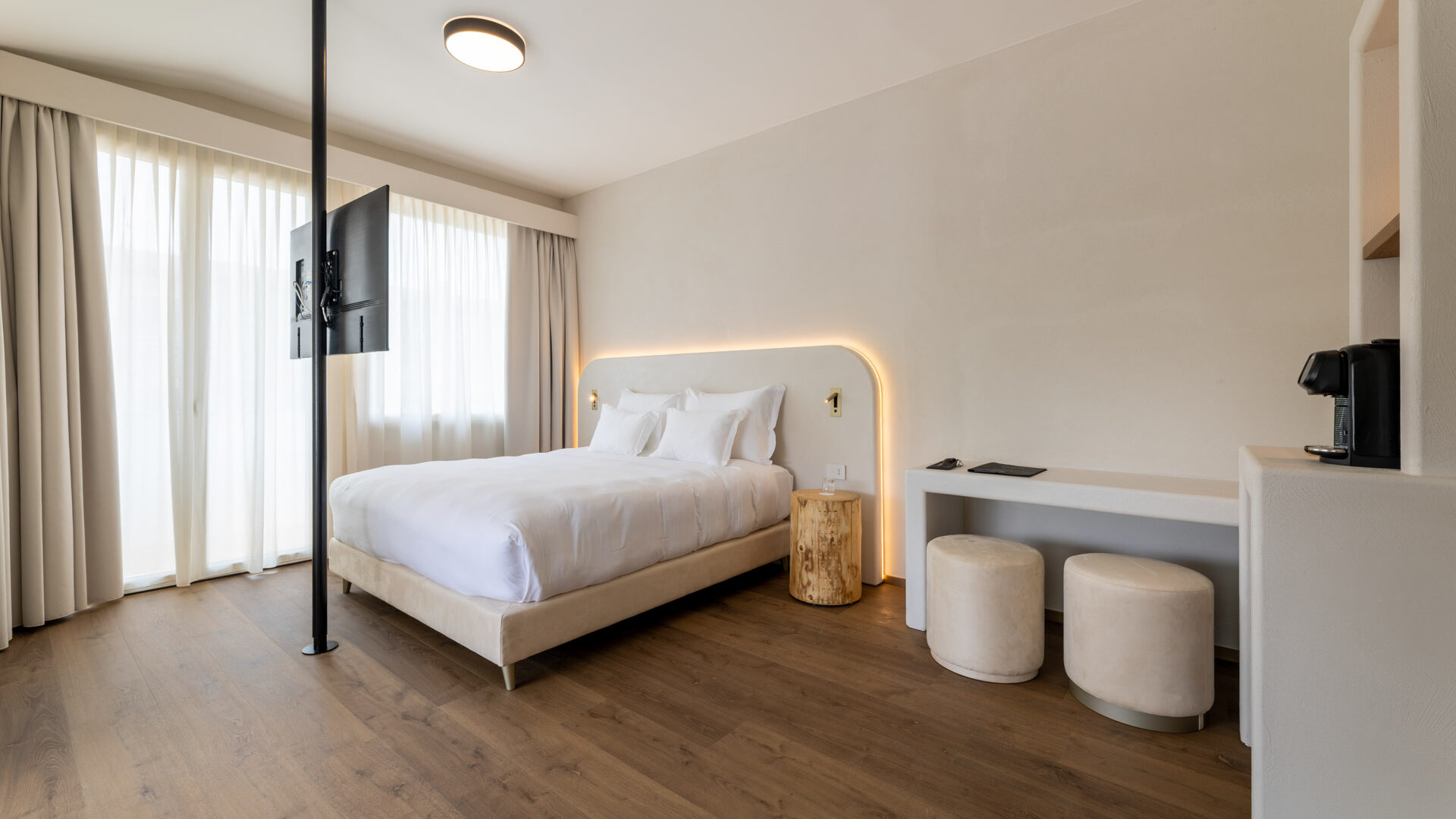 hihotels-sirmione-lago-di-garda-camera-jacuzzi-3b