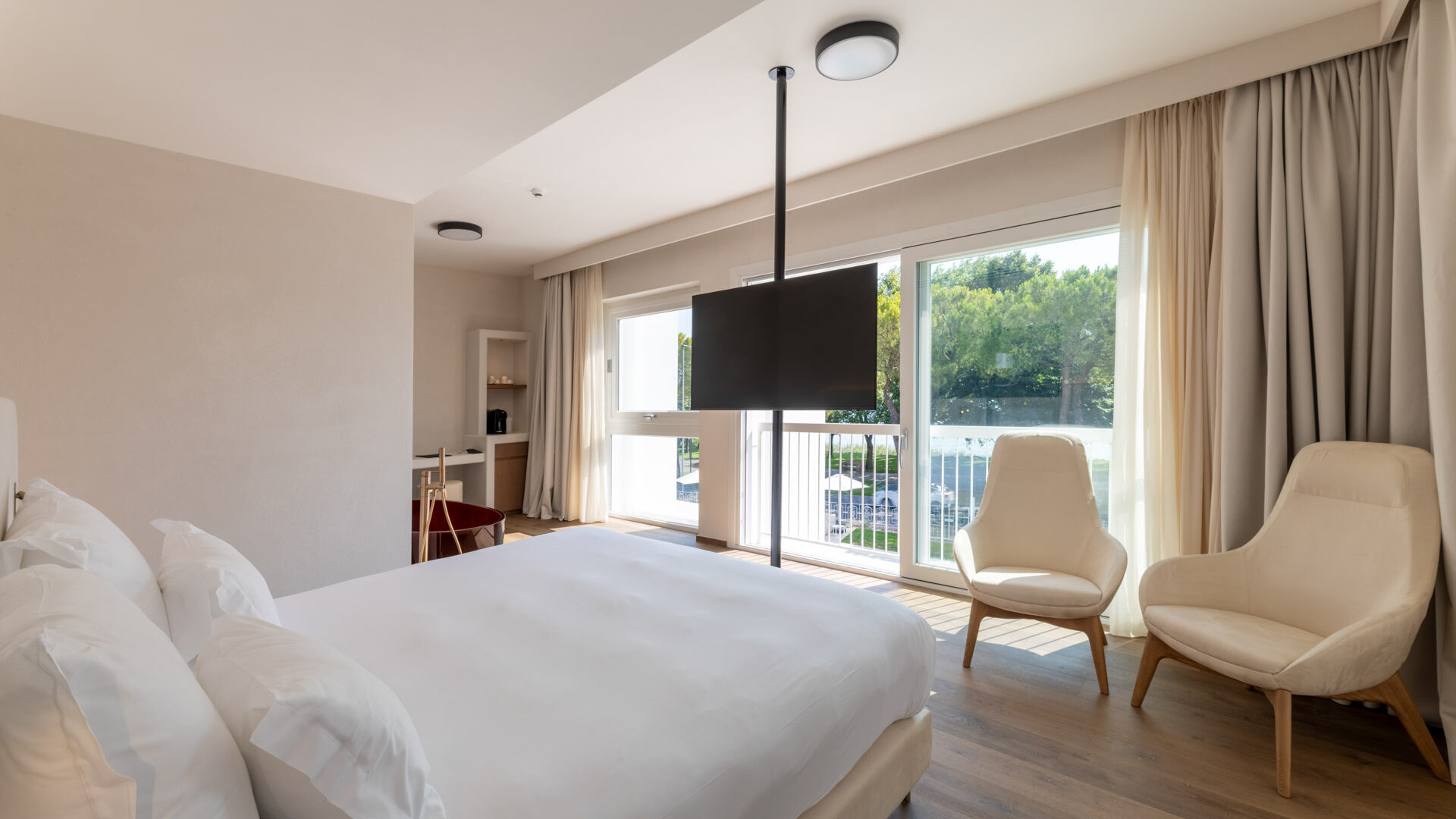 hihotels-sirmione-lago-di-garda-camera-jacuzzi-junior-deluxe-6