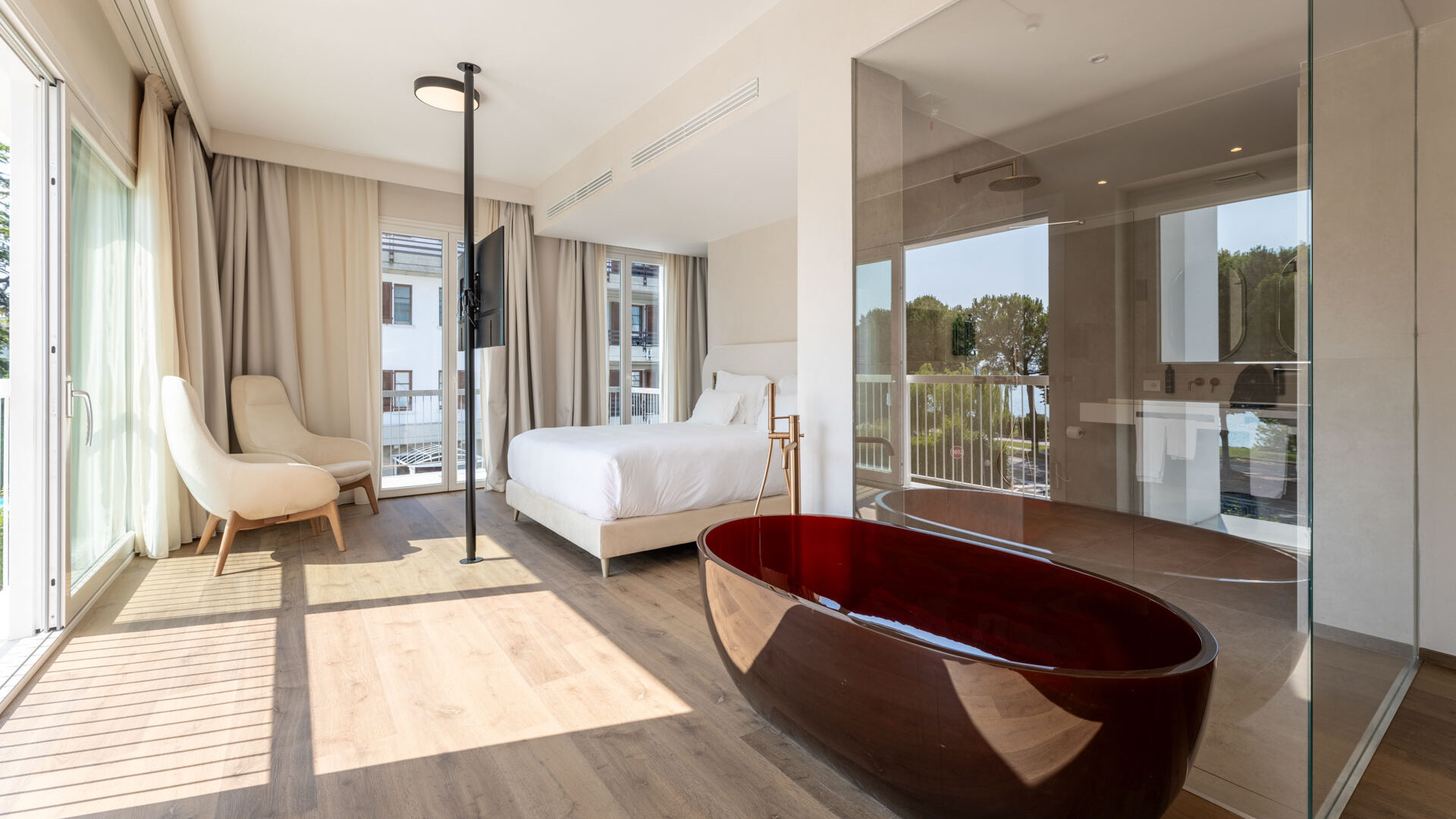 hihotels-sirmione-lago-di-garda-camera-jacuzzi-junior-deluxe-8