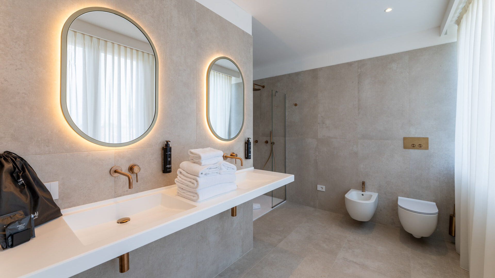 hihotels-sirmione-lago-di-garda-camera-jacuzzi-junior-premium-8