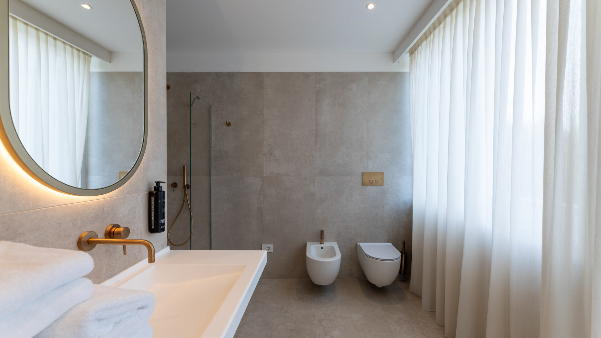 hihotels-sirmione-lago-di-garda-camera-jacuzzi-junior-premium-9