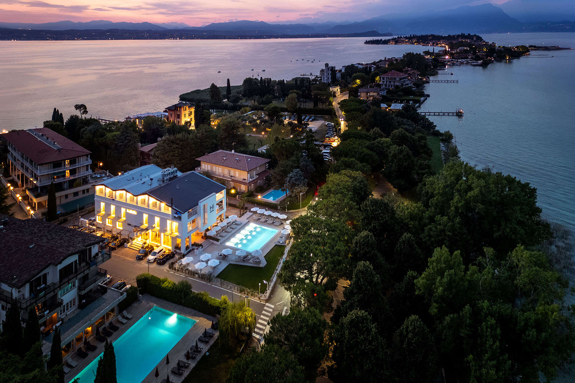 Hotel With Lake View And Pool In Sirmione Hi Hotels Sirmione